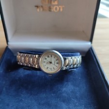 Vintage Tissot Seastar Ladies Swiss Quartz Roman Watch with Original Box