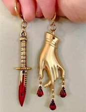 Retro Gothic Style Asymmetric