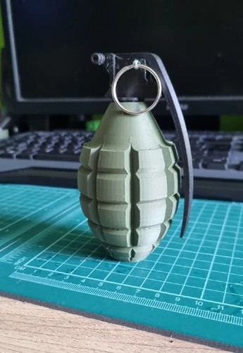 Hand grenade pineapple full - hand,