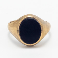 Classic Minimalistic Oval Onyx
