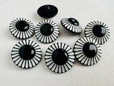 8 Vintage Monochrome Shank