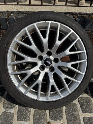Alloys with tyres - 19”,