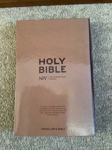 Niv holy bible travellers - holy,