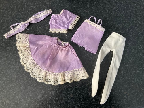 Pedigree sindy clothing - sindy, french