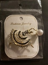 Ladies enamel Pearl Ballerina