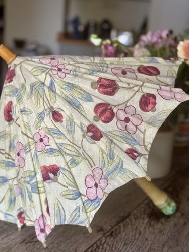 Vtg floral parasol - floral, umbrella