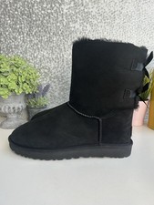 UGG Bailey Bow Short Black