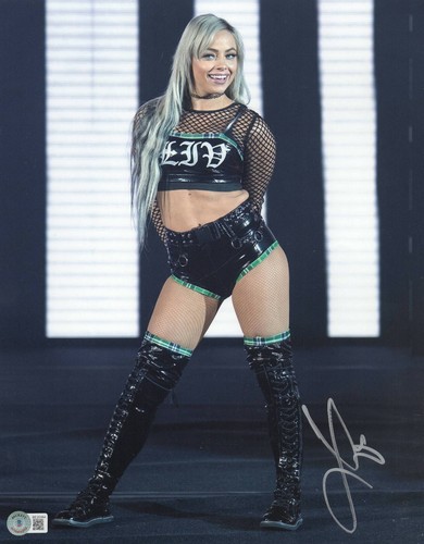Liv morgan signed - liv,