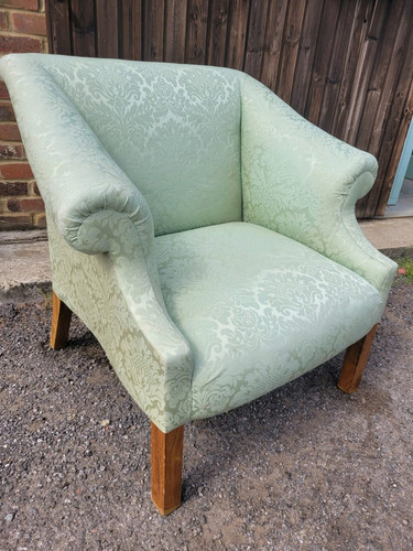 Traditional light green scroll - green,