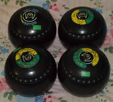 Taylor vector lawn bowls - vector, size