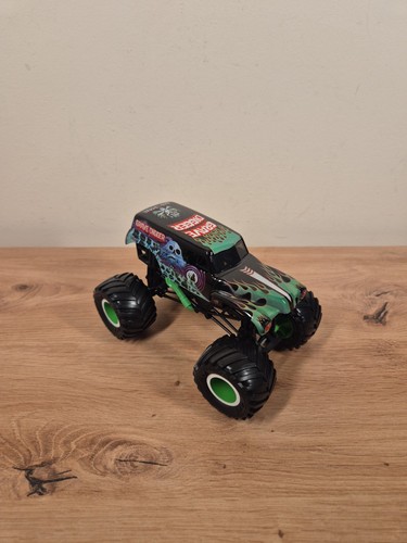 Monster jam grave digger - 1:24,