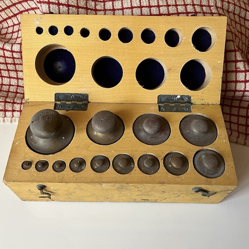 Vintage brass metric 1kg to - ,