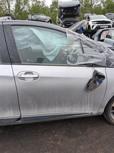 Toyota yaris mk3 - yaris,