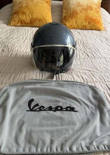 Vespa moped scooter - , helmet