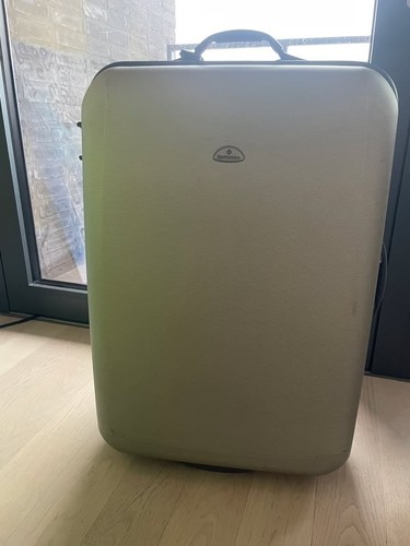 Samsonite hard shell suitcase - hard,