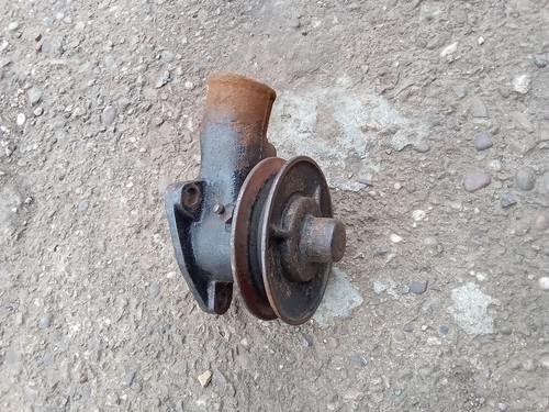 Ford flathead water pump 1934 - flathead,