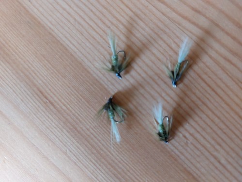 Cruncher flies olive size 16s - size,
