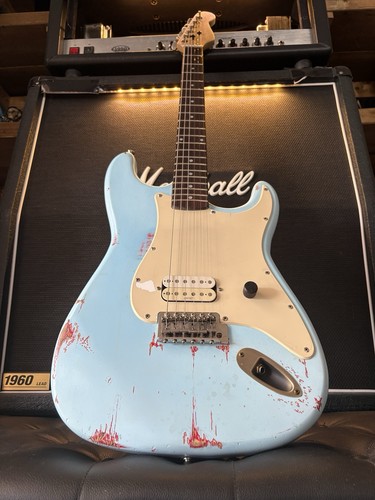 Stratocaster electric guitar - electric,