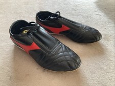 Martial Arts training shoes By MAR International. Size 8.5 (43)