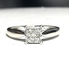 Gorgeous 9ct white gold - 9ct,