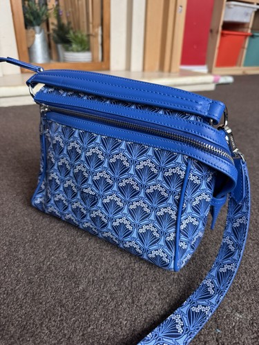Liberty london iphis - liberty,