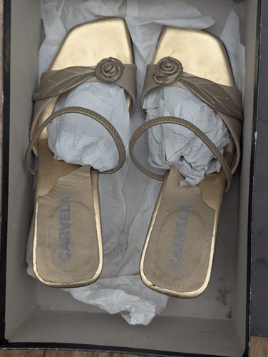 Carvela hurry gold - “hurry”,