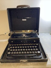Vintage Royal Model O Portable