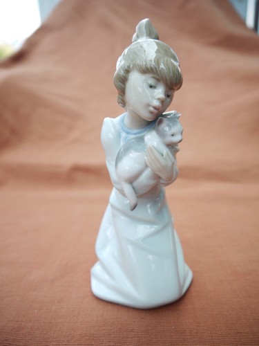 Lladro cat nap 5712 - nap",
