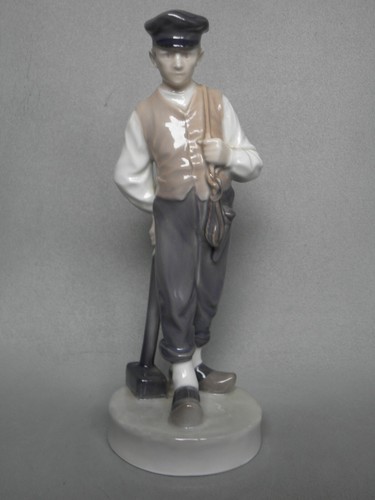 Royal copenhagen figure farmer - royal,