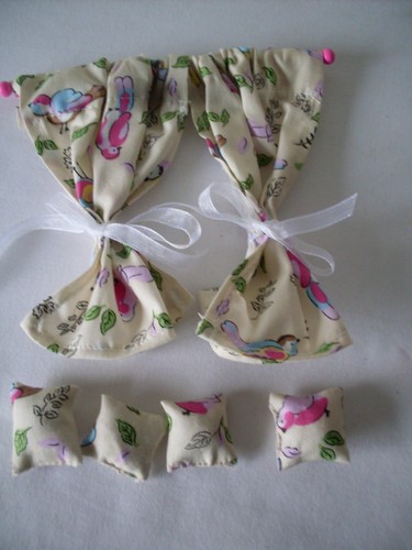 Tiny bird print dolls house - bird,