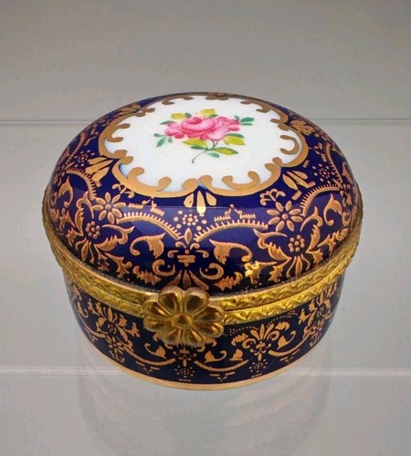 Vintage past times porcelain - times,