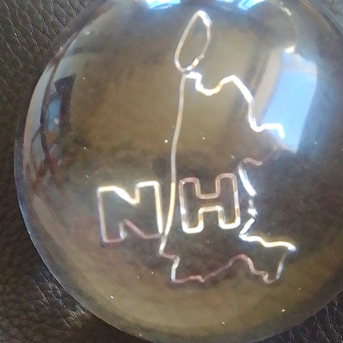 Clear glass paperweight - clear,