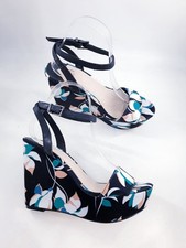 Faith size 6 (39) black floral