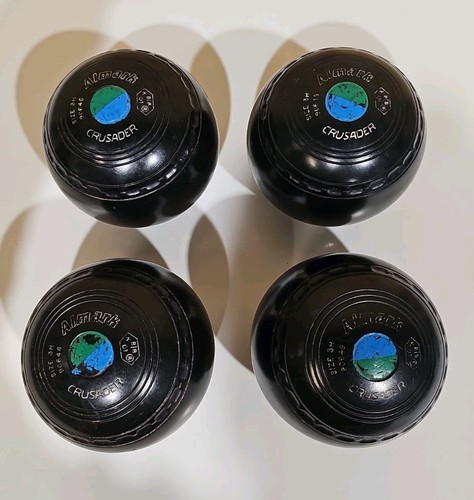 Almark crusader lawn bowls set - almark,