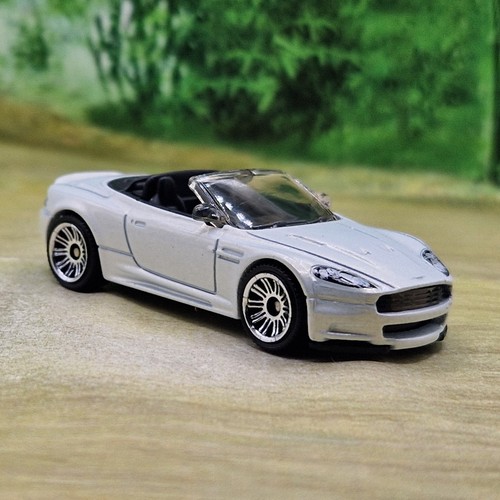Matchbox aston martin dbs - matchbox,