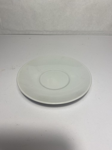 Thomas medallion white saucer - medallion,