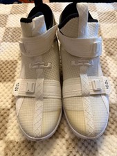 Nike LeBron soldier 13 basket ball shoes