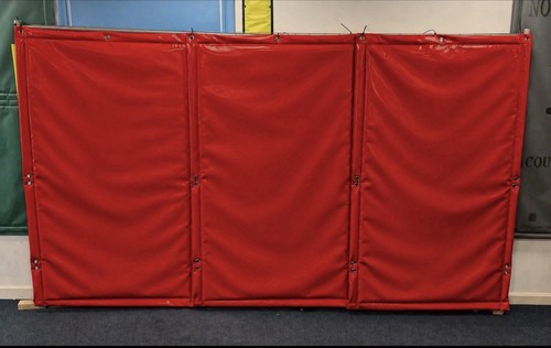 Acoustic sound barrier heras