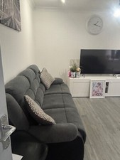 sofas 3 seater and 2 x 1 seater recliners(cash on collection only)