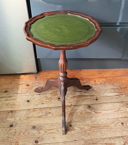 Vintage 1980s wine table plant - 1980s,