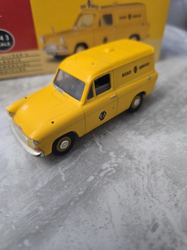 Vanguards ford anglia van - van, aa