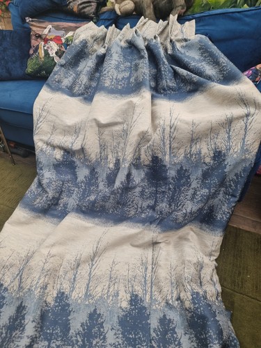 Pinch pleat interlined of - pinch,