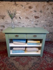 BEAUTIFUL VINTAGE CUPBOARD