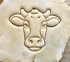 Cow Cookie Cutter - Cute animal, Dairy Cow, Farm Animals, Fondant, Icing