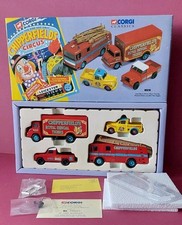 Corgi Classics 31703 CHIPPERFIELDS CIRCUS VAN SET Land Rover, Morris, AEC Thames