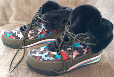 ROCKET DOG Women's Olive and