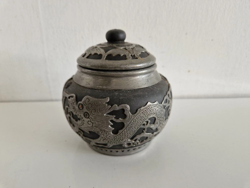 Antique chinese dragon - dragon, jar