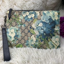 GUCCI Clutch Bag GG Supreme