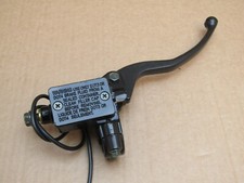 MGB R8  125 E5 2023 3,369 miles right brake master cylinder (14762)