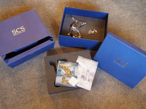 Swarovski crystal humpback - ,